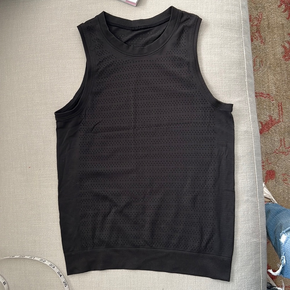 Lululemon Train To Be tank top, size 4